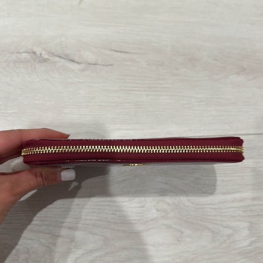 Raspberry Color Tory Burch Wallet - Picture 6 of 9